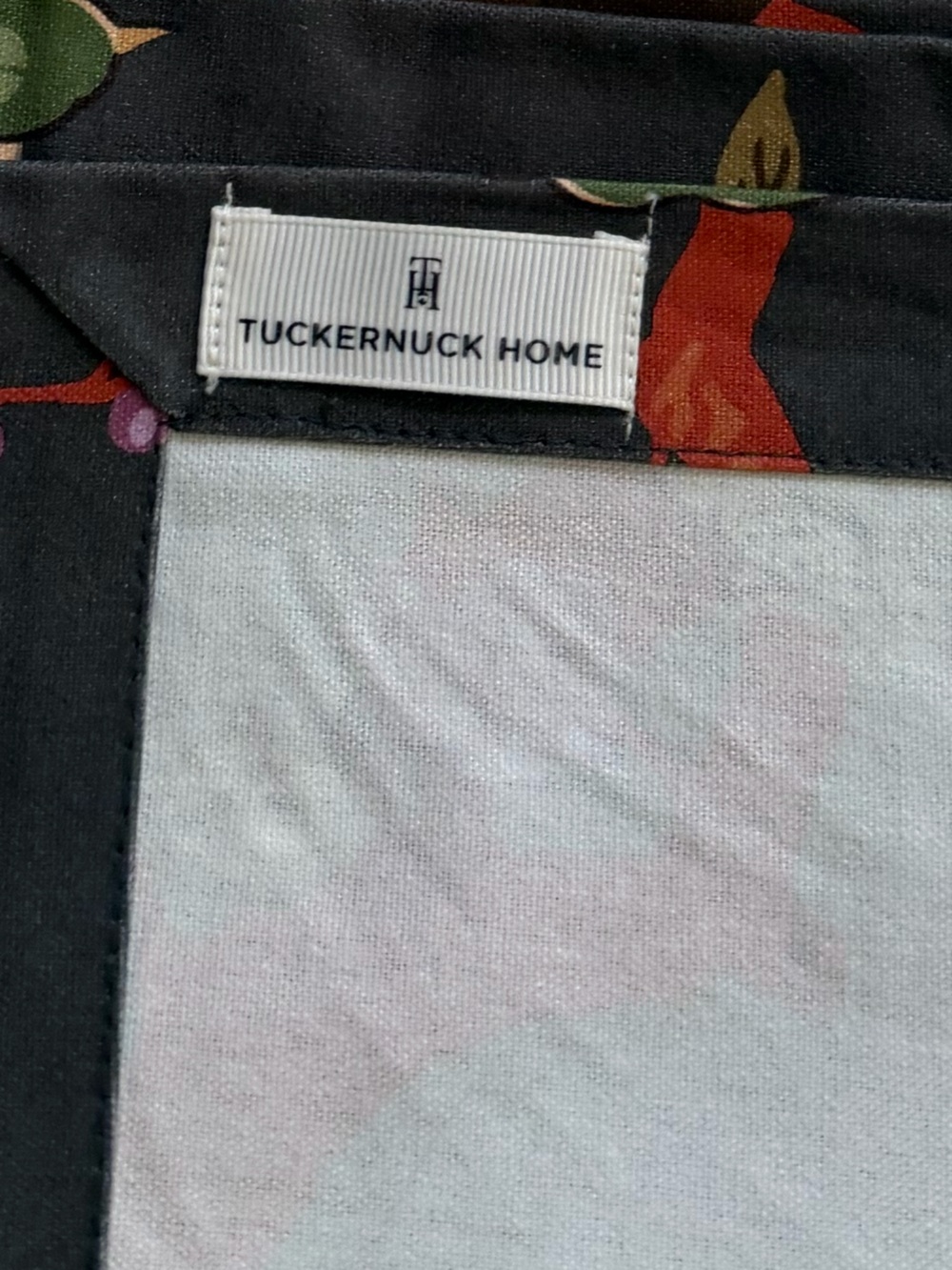 TUCKERNUCK HOME Baroque Floral Tablecloth NWOT - Picture 9 of 10